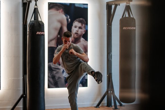 Les Différents Types de Boxe à Craponne : Boxe Anglaise, Kickboxing, Muay Thai, et Plus